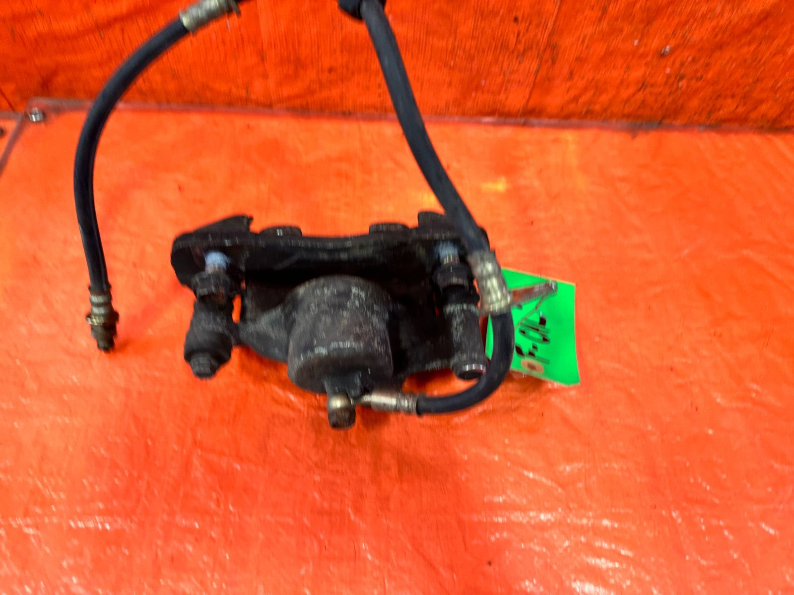 90 91 HONDA CIVIC HATCHBACK   DRIVER LEFT FRONT BRAKE CALIPER   OEM 3176