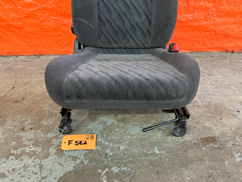 96 00 HONDA CIVIC EM1 SI MODEL PASSENGER RIGHT FRONT SEAT CHAIR & RAILS OEM #2185