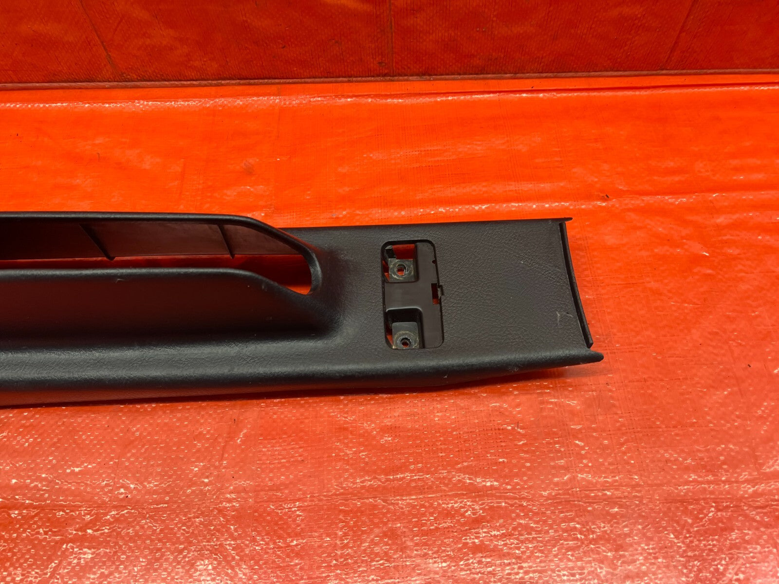 90 93 ACURA INTEGRA   ARM REST CENTER CONSOLE STORAGE DELETE   BLACK   OEM #1608