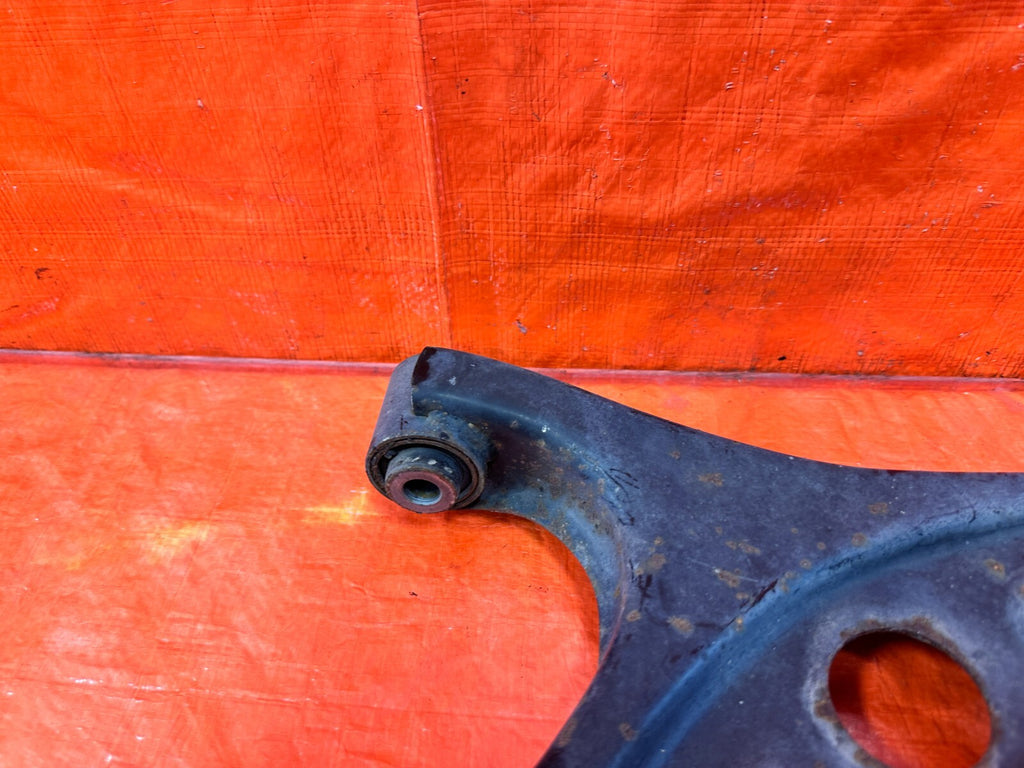13 16 SCION FRS 86 PASSENGER RIGHT FRONT   LOWER CONTROL ARM   OEM FACTORY 2932