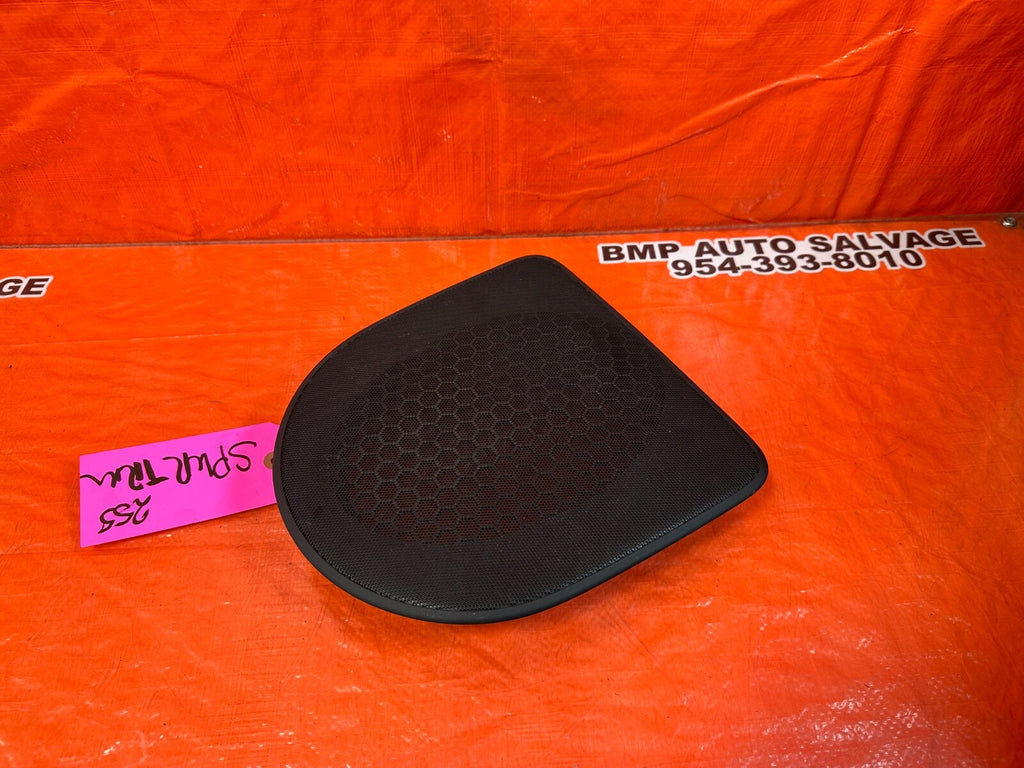 04 08 ACURA TSX   REAR SPEAKER COVER TRIM PLASTIC LEFT OR RIGHT   OEM #2550