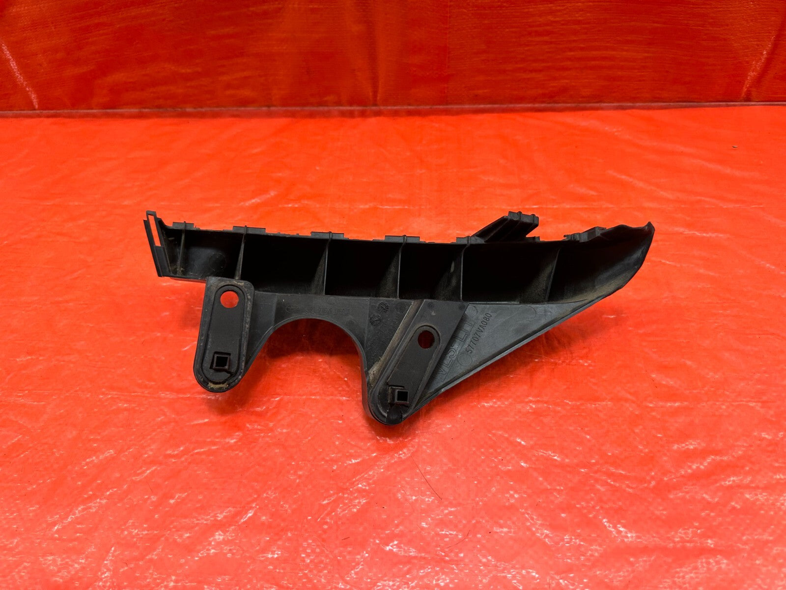 15 21 SUBARU WRX & STI   BUMPER BRACKET REAR LEFT CENTER BRACKET   OEM #1829