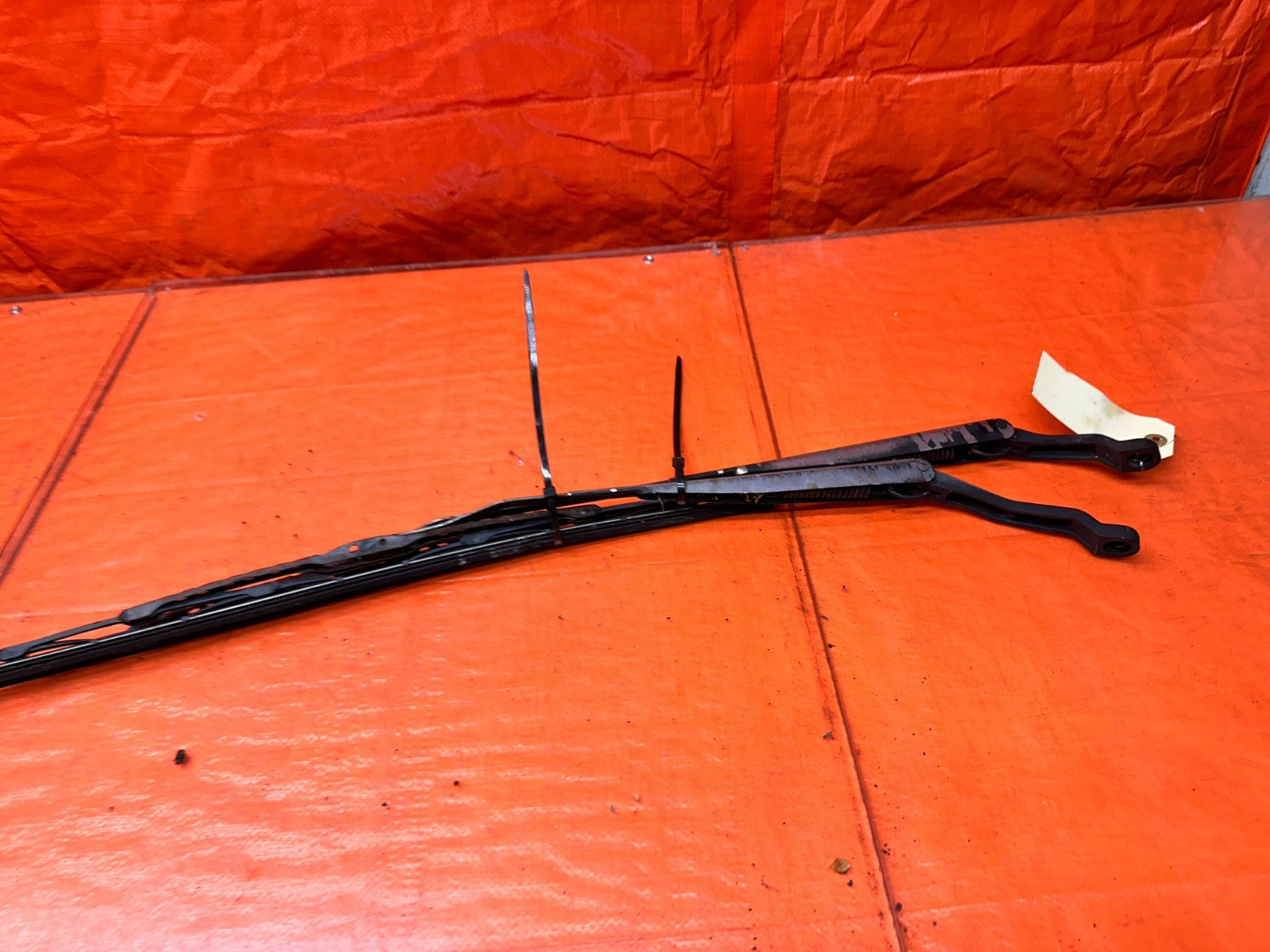 94-01 ACURA INTEGRA FRONT WINDSHIELD WIPER ARMS PAIR LEFT RIGHT OEM #3409