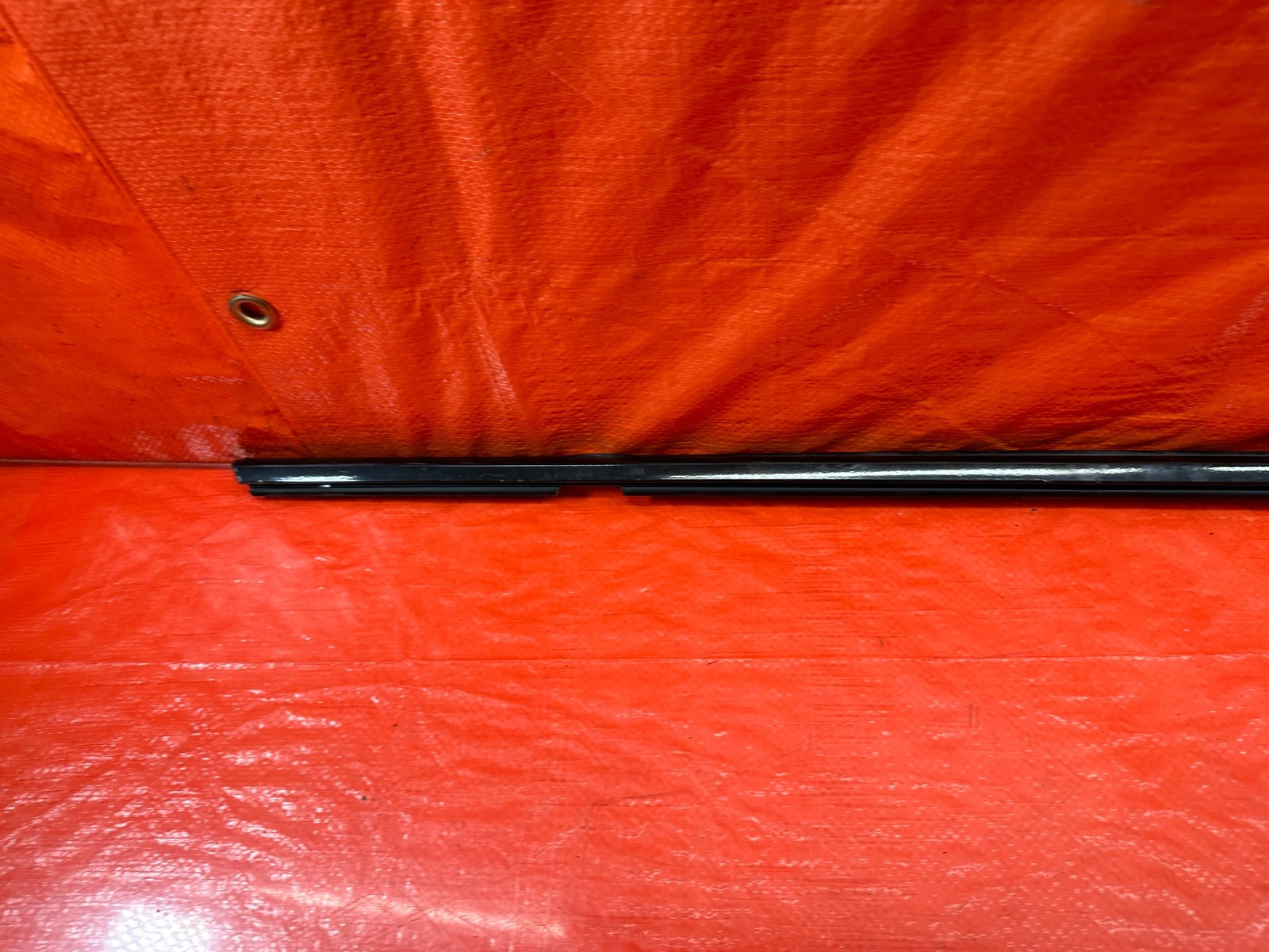 14 20 INFINITI Q50   PASSENGER RIGHT REAR EXTERIOR WINDOW GLASS TRIM   OEM #2158