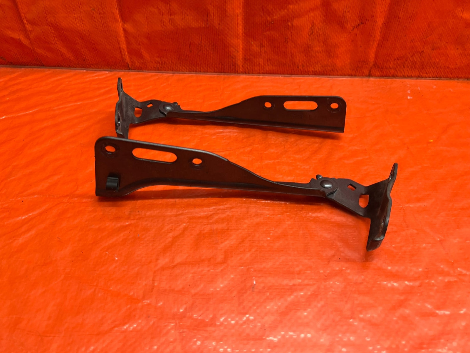 08 12 HONDA ACCORD   HOOD HINGE SET   LEFT AND RIGHT HINGES   OEM #17410