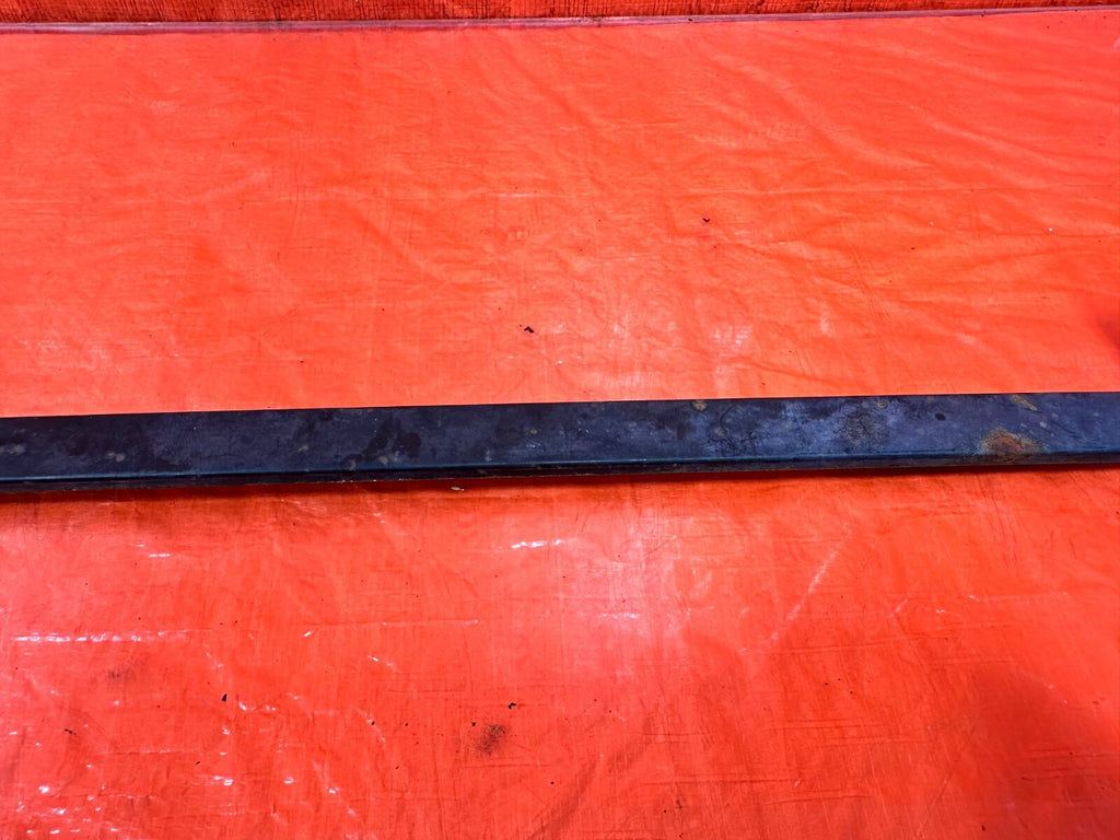 94 01 ACURA INTEGRA   AC CONDENSER ASSEMBLY MOUNTING BRACKET BAR MOUNT OEM #2742