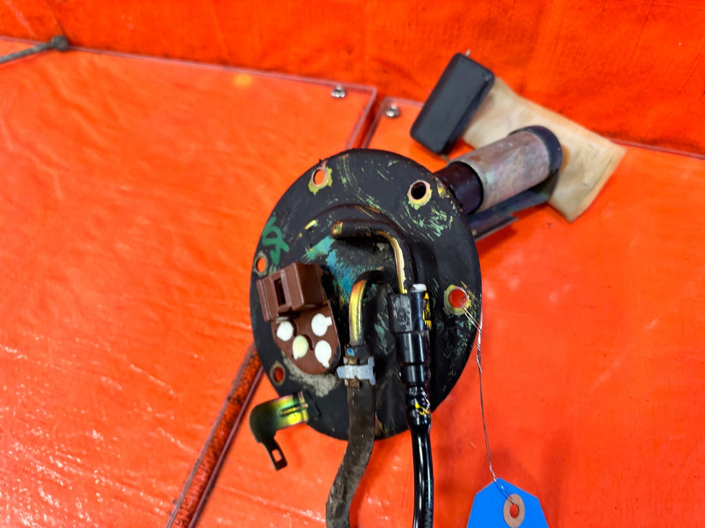 97-98 HONDA CR-V CRV - GASOLINE GAS FUEL PUMP SENDING UNIT W/ HOUSING OEM #3013