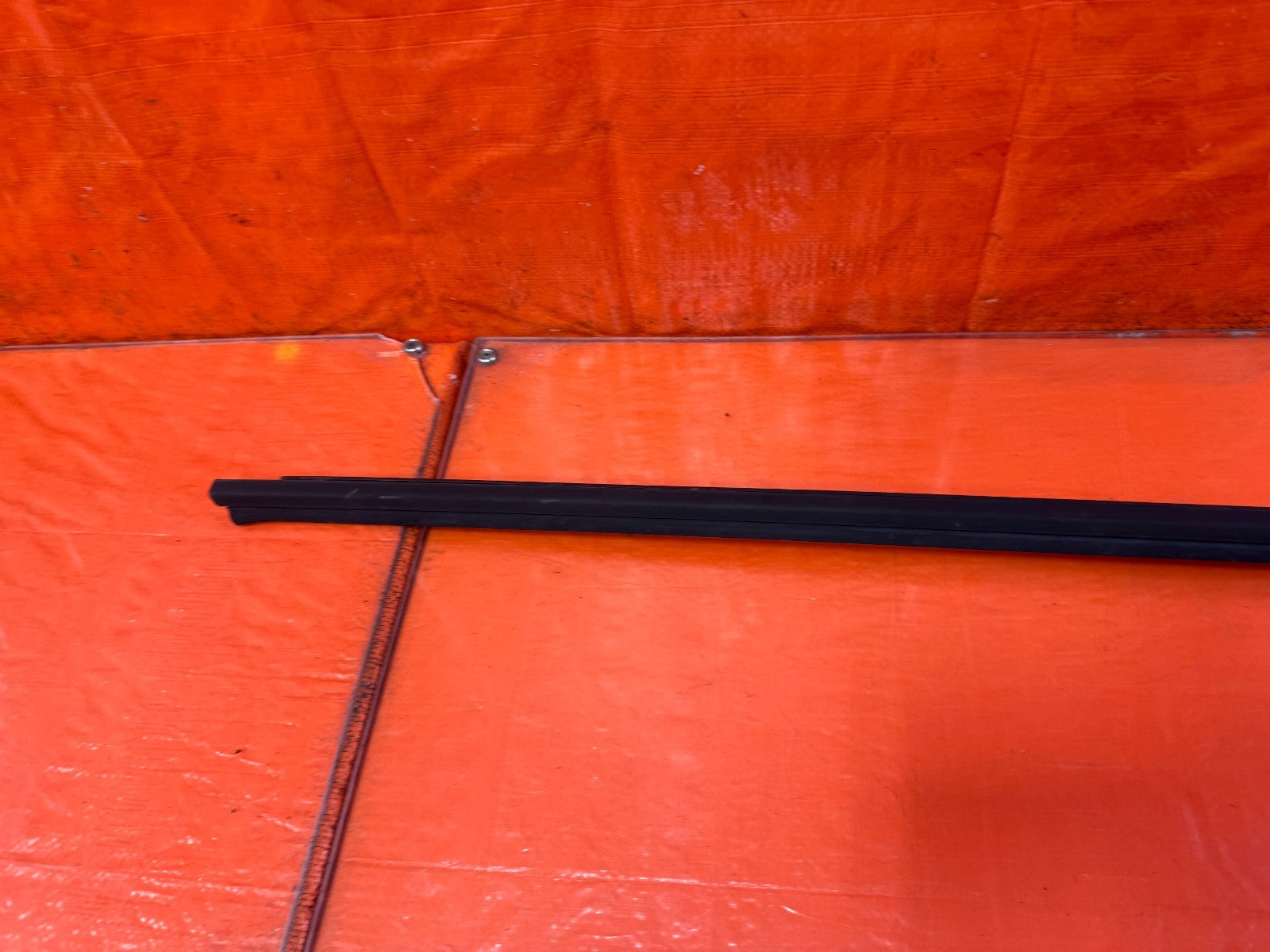 08 15 INFINITI G37 COUPE &   DRIVER LEFT EXTERIOR WINDOW GLASS TRIM OEM 3286