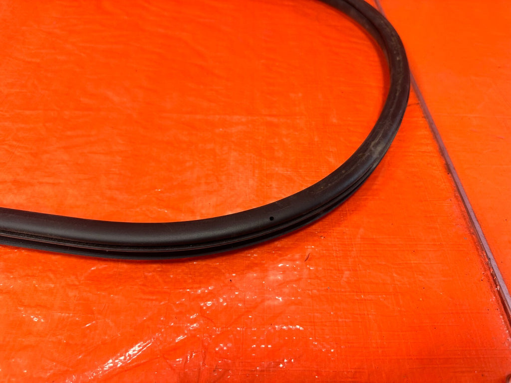 08 14 SUBARU WRX WAGON   CHASSIS TO DOOR OPEN TRIM WEATHER STRIP LEFT REAR #2831