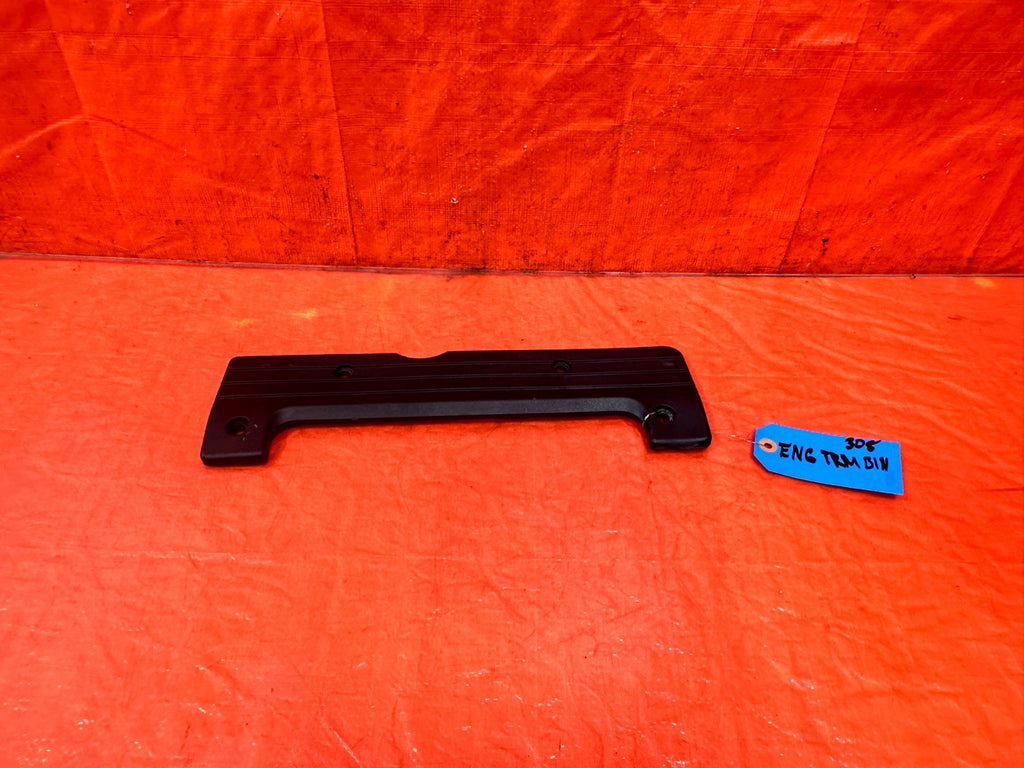 02 05 HONDA CIVIC SI EP3 HATCHBACK   IGNITION COIL PACK COVER TRIM PLASTIC #3080