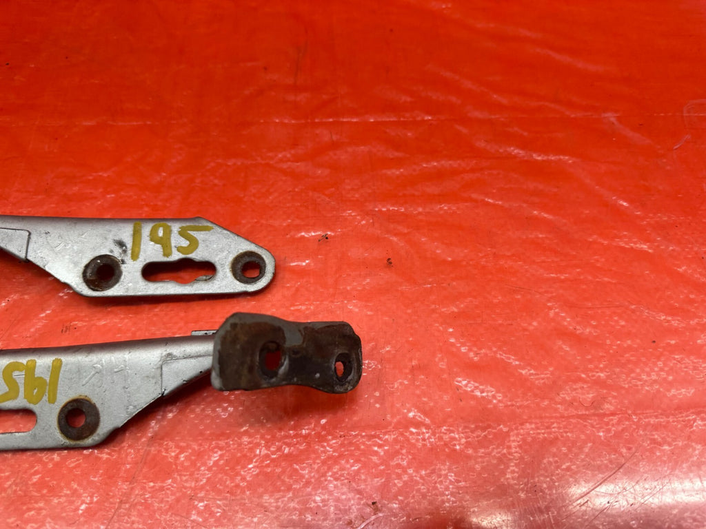96 00 HONDA CIVIC   HOOD HINGE SET   DRIVER LEFT PASEENGER RIGHT   OEM   #1953