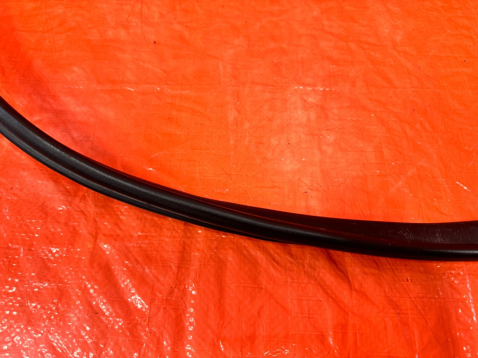 92 96 HONDA PRELUDE   CHASSIS TO DOOR OPEN TRIM RUBBER STRIP RIGHT FRONT OEM 2736