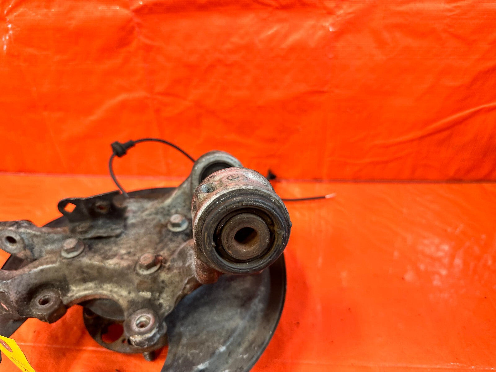 06 11 HONDA CIVIC SI   DRIVER LEFT REAR   SPINDLE KNUCKLE HUB   OEM #2648