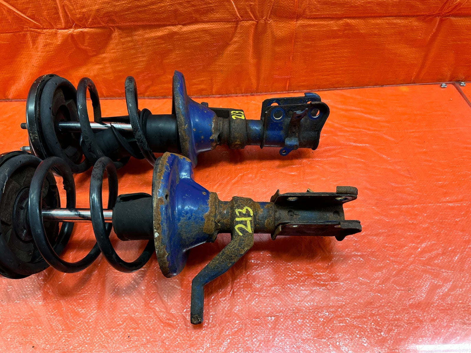02 05 HONDA CIVIC SI EP3 HATCH   FRONT SHOCKS & SPRINGS LEFT & RIGHT FACTORY 2136