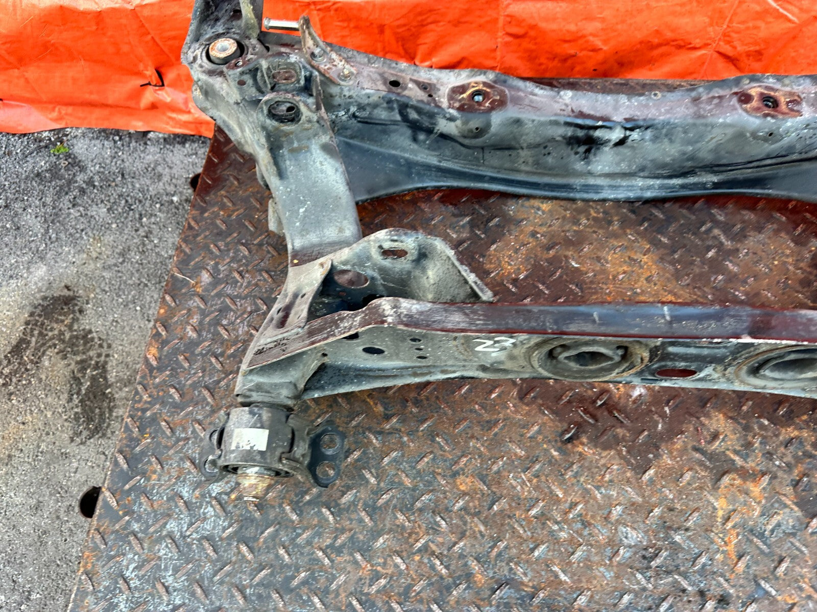 92 00 LEXUS SC300   REAR SUBFRAME SUB FRAME BRACKET BRACE   OEM FACTORY #27613
