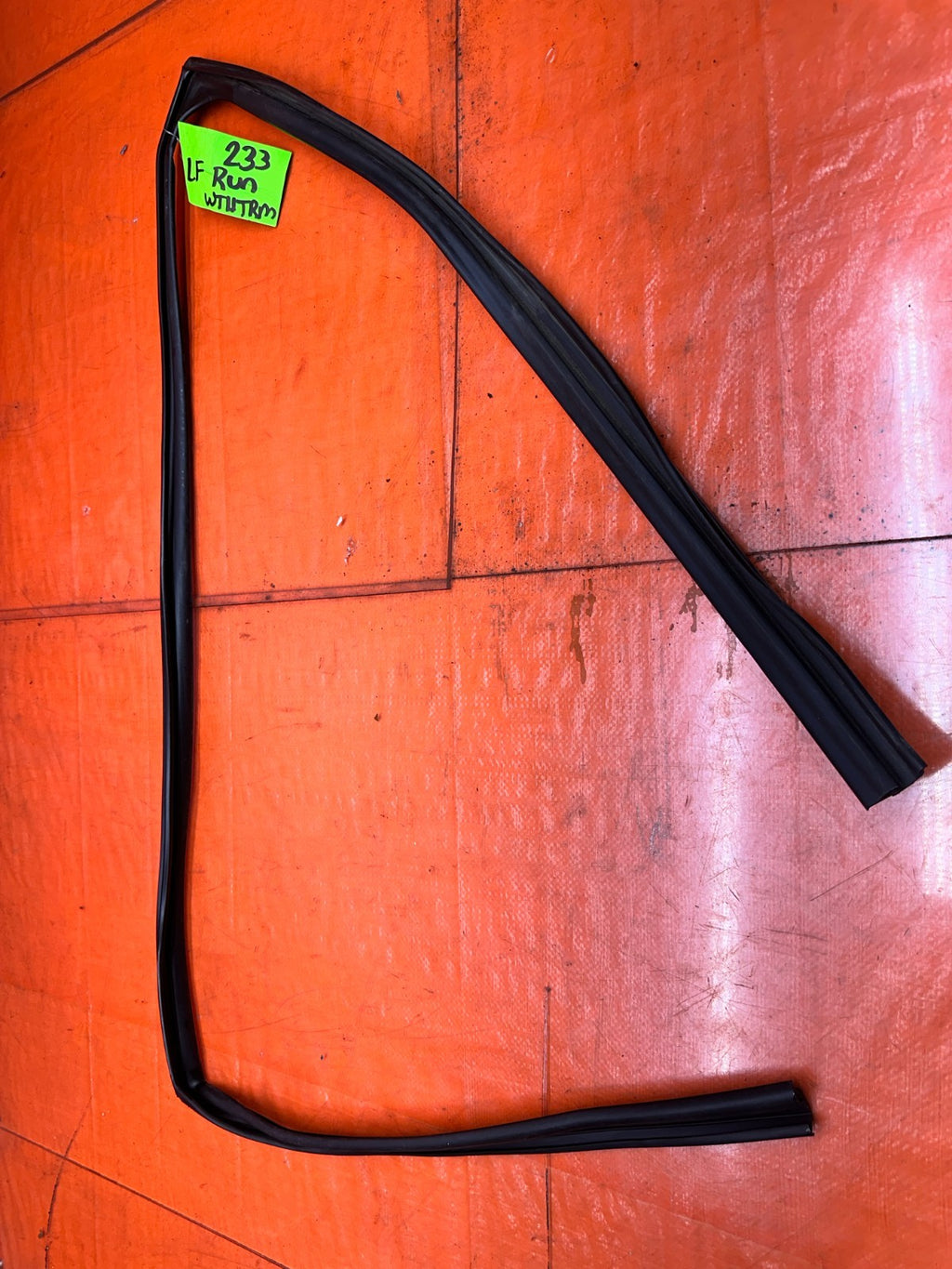 09-14 ACURA TSX 4D SEDAN DRIVER LEFT FRONT DOOR WINDOW GLASS RUN CHANNEL OEM #230