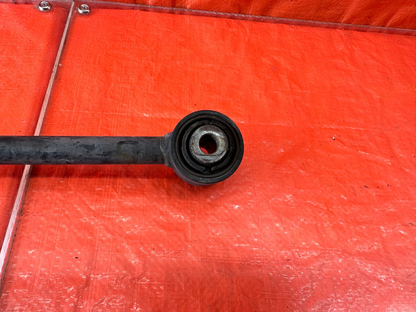 04 08 ACURA TSX   PASSENGER RIGHT REAR CONTROL ARM   15.5 INCH LENGTH   OEM 2059