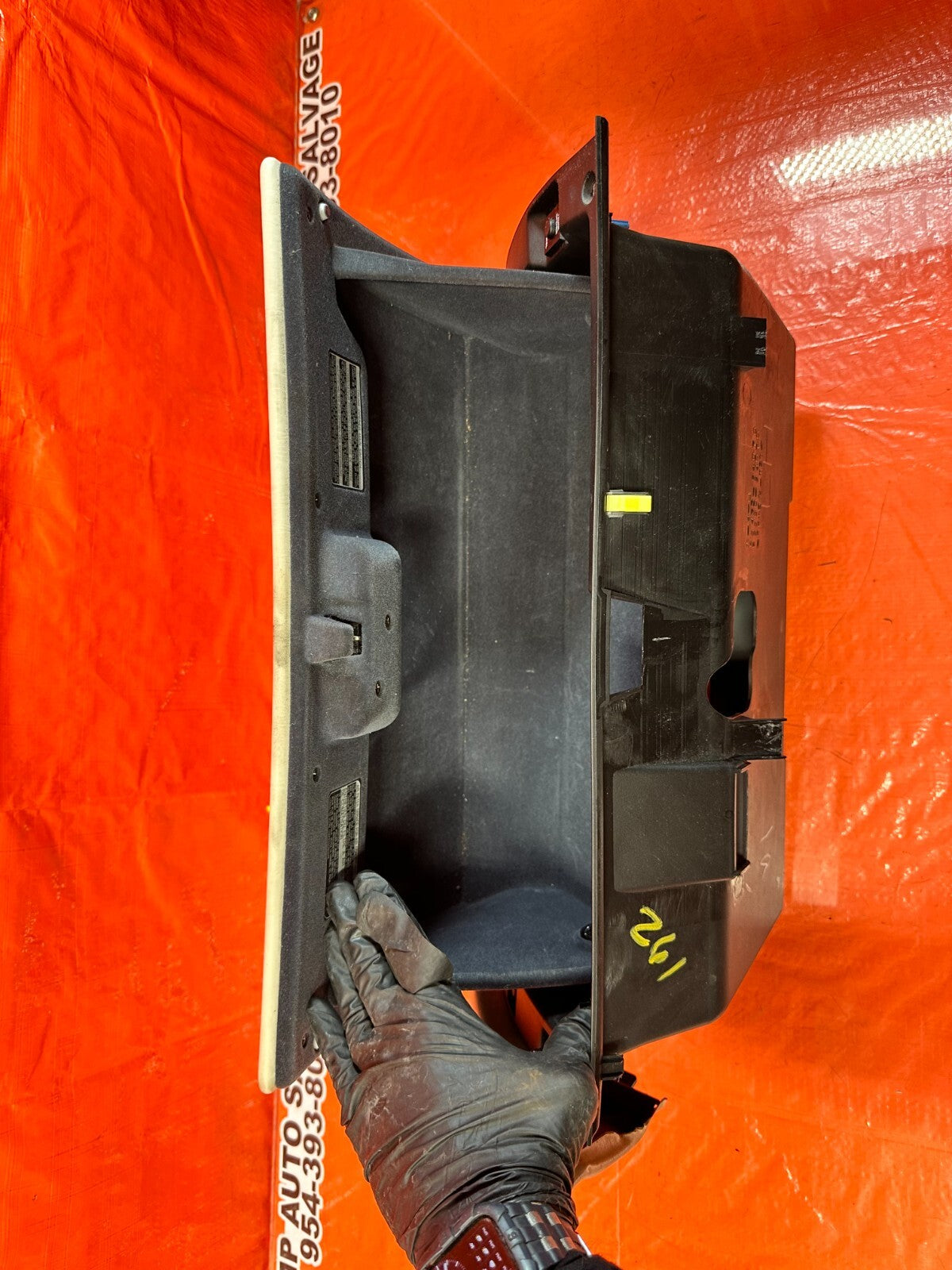 02 06 LEXUS SC430   GLOVE BOX ASSEMBLY   ECRU COLOR   OEM #2619