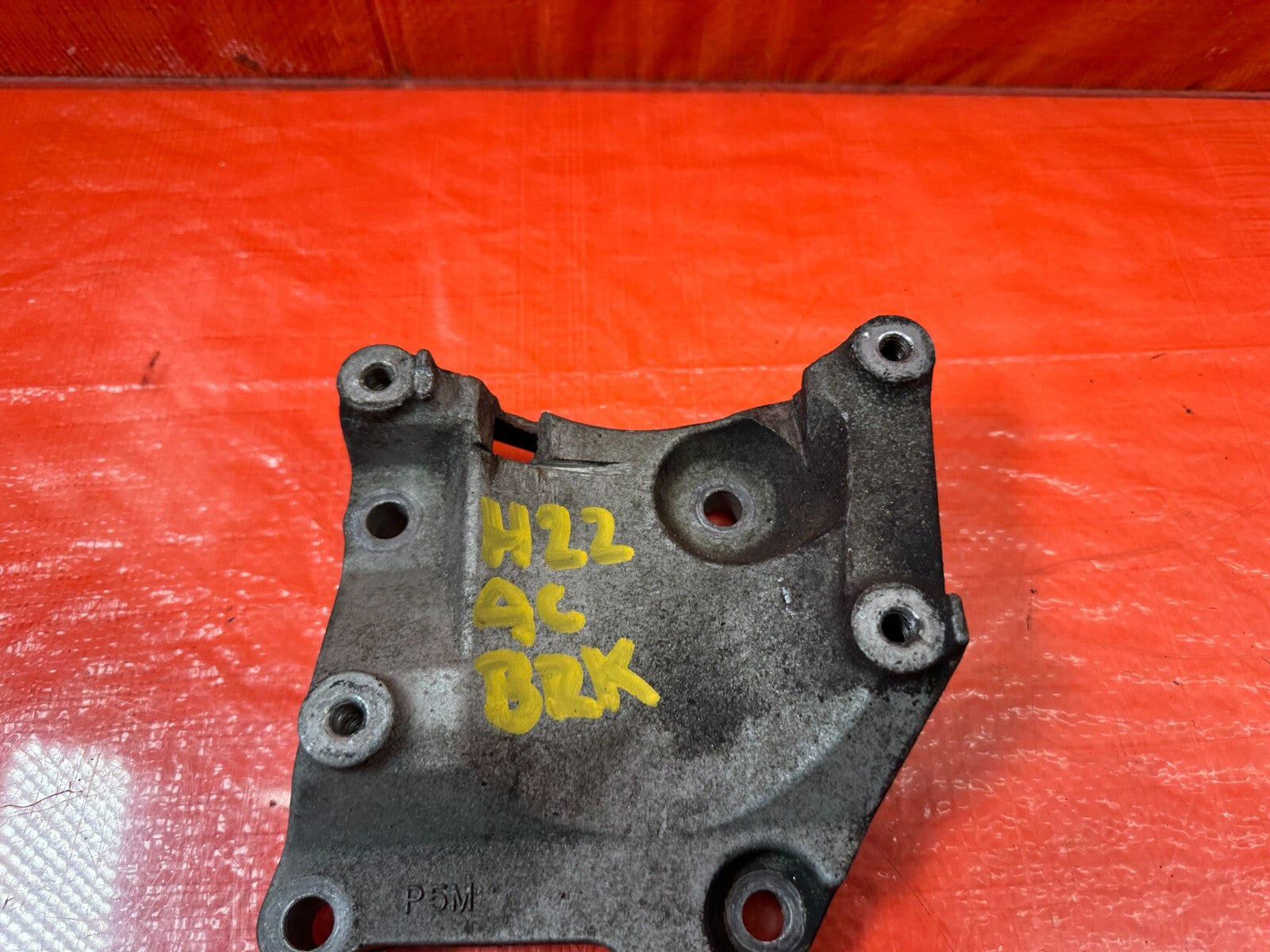 97 01 HONDA PRELUDE BASE & SH   H22A4 HVAC AC MOUNTING BRACKET OEM FACTORY #H225