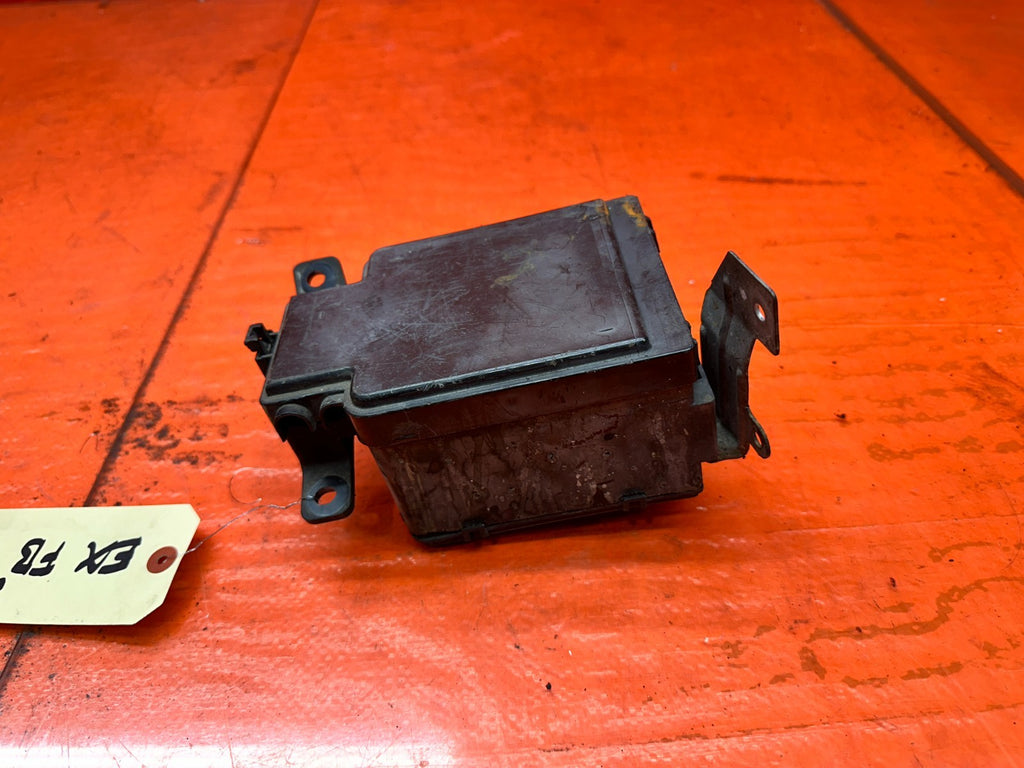 92 95 HONDA CIVIC 1.6L   ENGINE BAY UNDER HOOD RELAY FUSE BOX BLOCK   OEM #3335