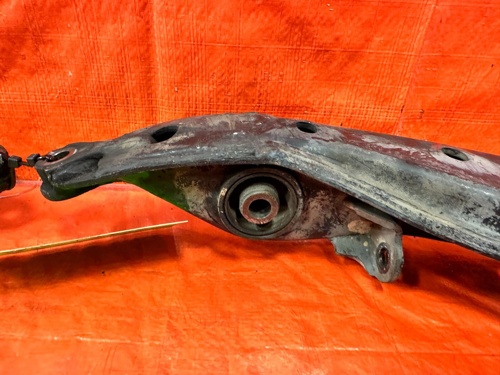 99 00 HONDA CIVIC SI EM1   LEFT AND RIGHT FRONT LOWER CONTROL ARMS   OEM #28513
