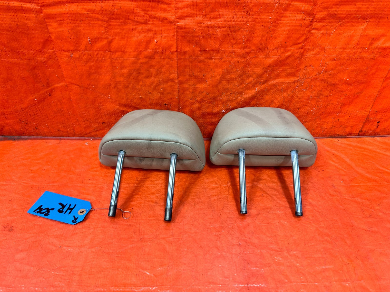 04 08 ACURA TSX   LEFT OR RIGHT   REAR SEAT   HEAD REST TAN COLOR   OEM 3043