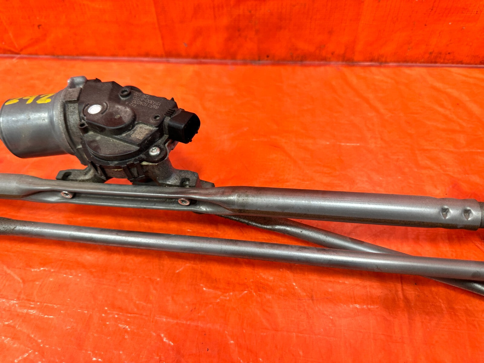 13 20 SUBARU BRZ   WINDSHIELD WIPER MOTOR W/ LINKAGE   OEM FACTORY #2923