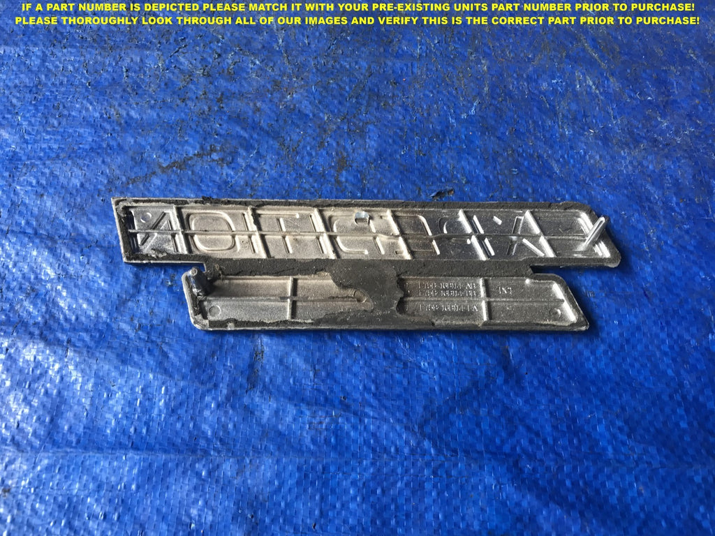 OEM 1FORD EXPEDITION EMBLEM BADGE F75B 16B114 AB1