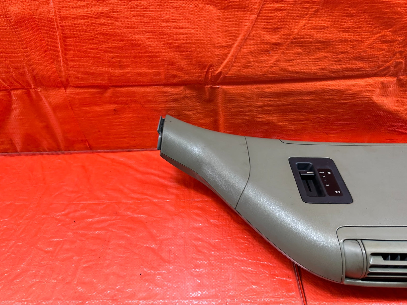 95 97 HONDA ODYSSEY   OVERHEAD UPPER ROOF AC VENT BOX W/ SWITCHES   OEM #19318
