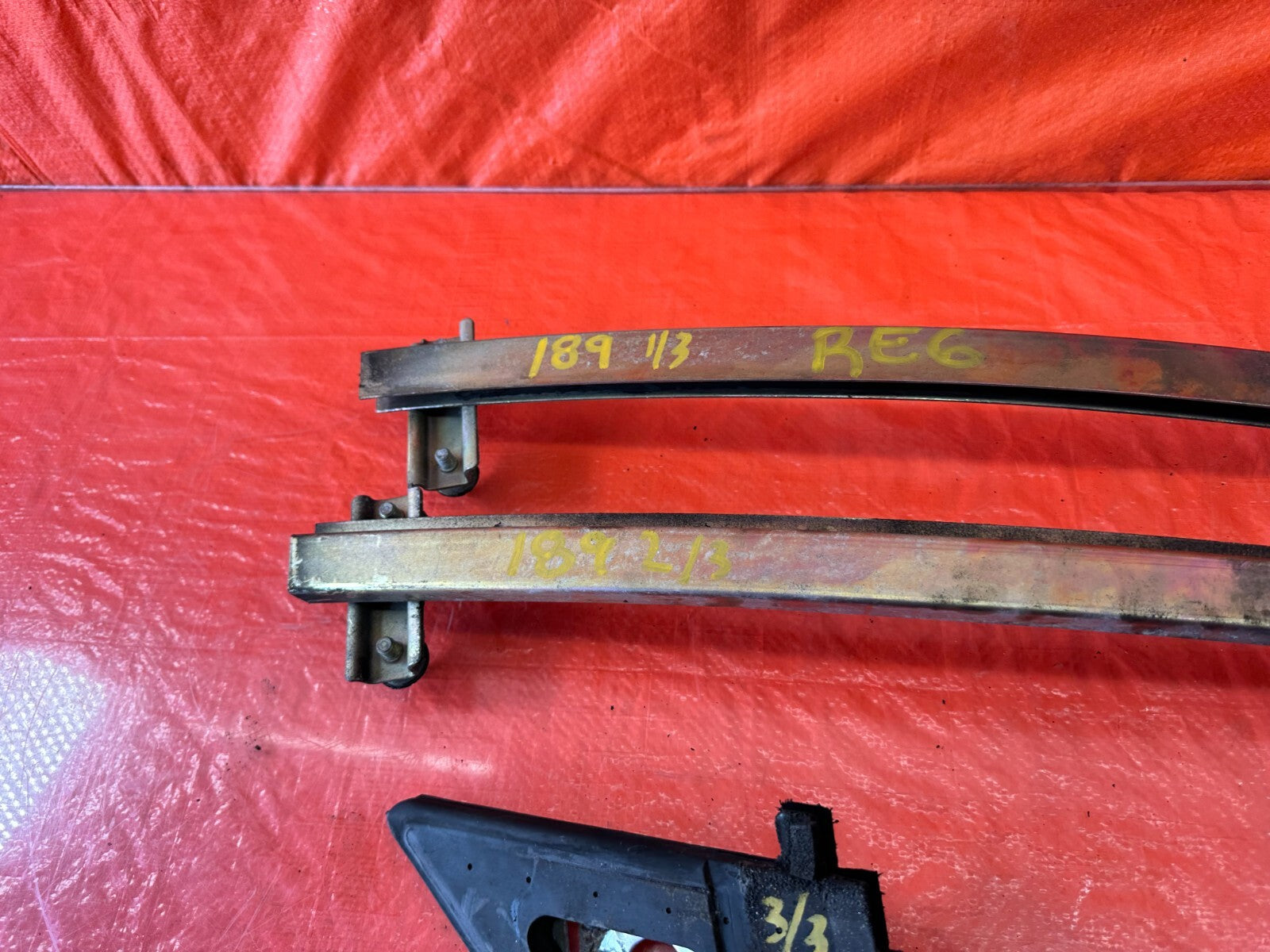 90 93 ACURA INTEGRA 2D   DOOR SASH & GUIDE WINDOW CHANNEL BRACKET SET LEFT #1899