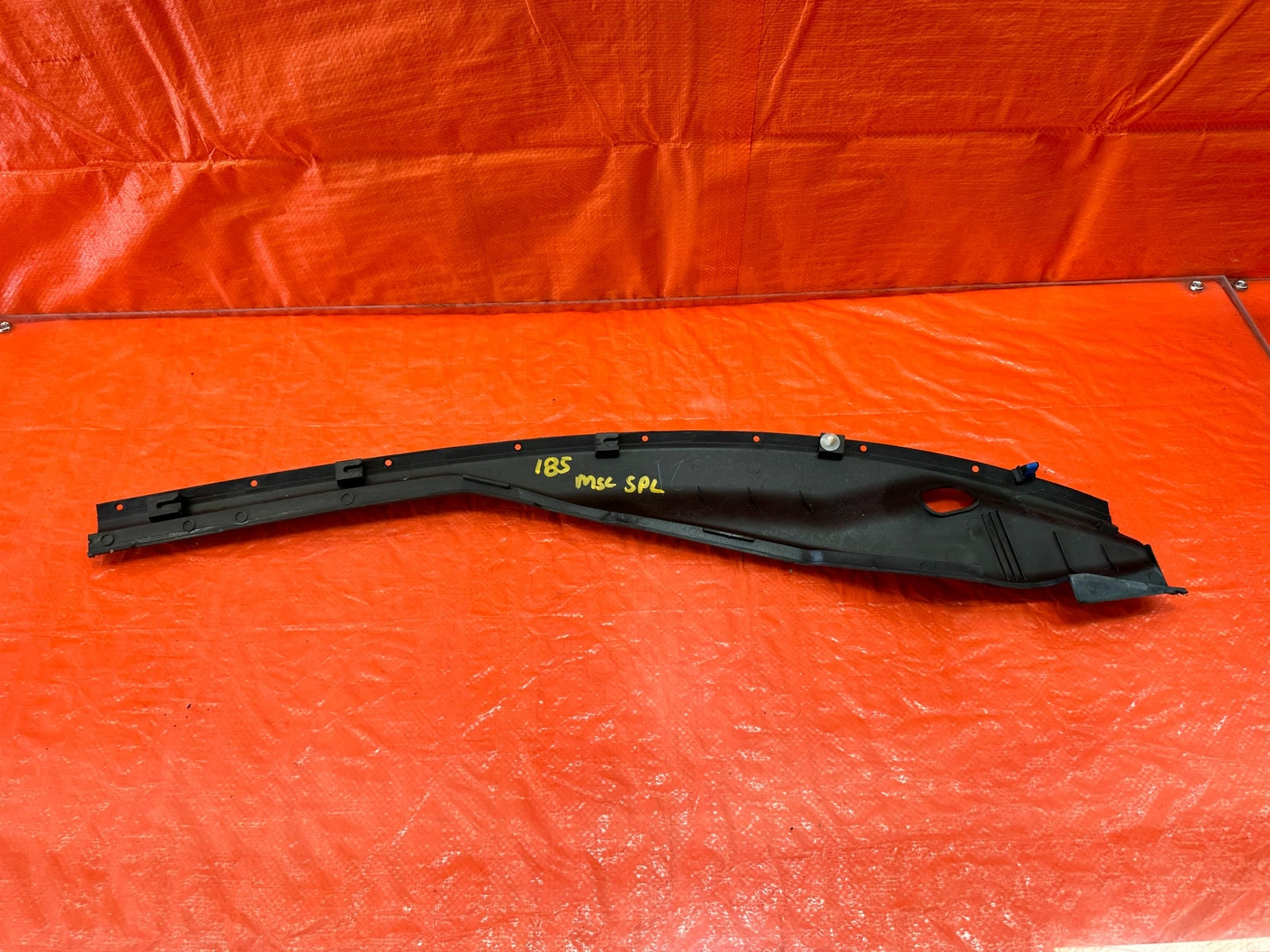 14 20 INFINITI Q50   PASSENGER RIGHT FENDER HOOD SEAL LEDGE TRIM COVER OEM #18511