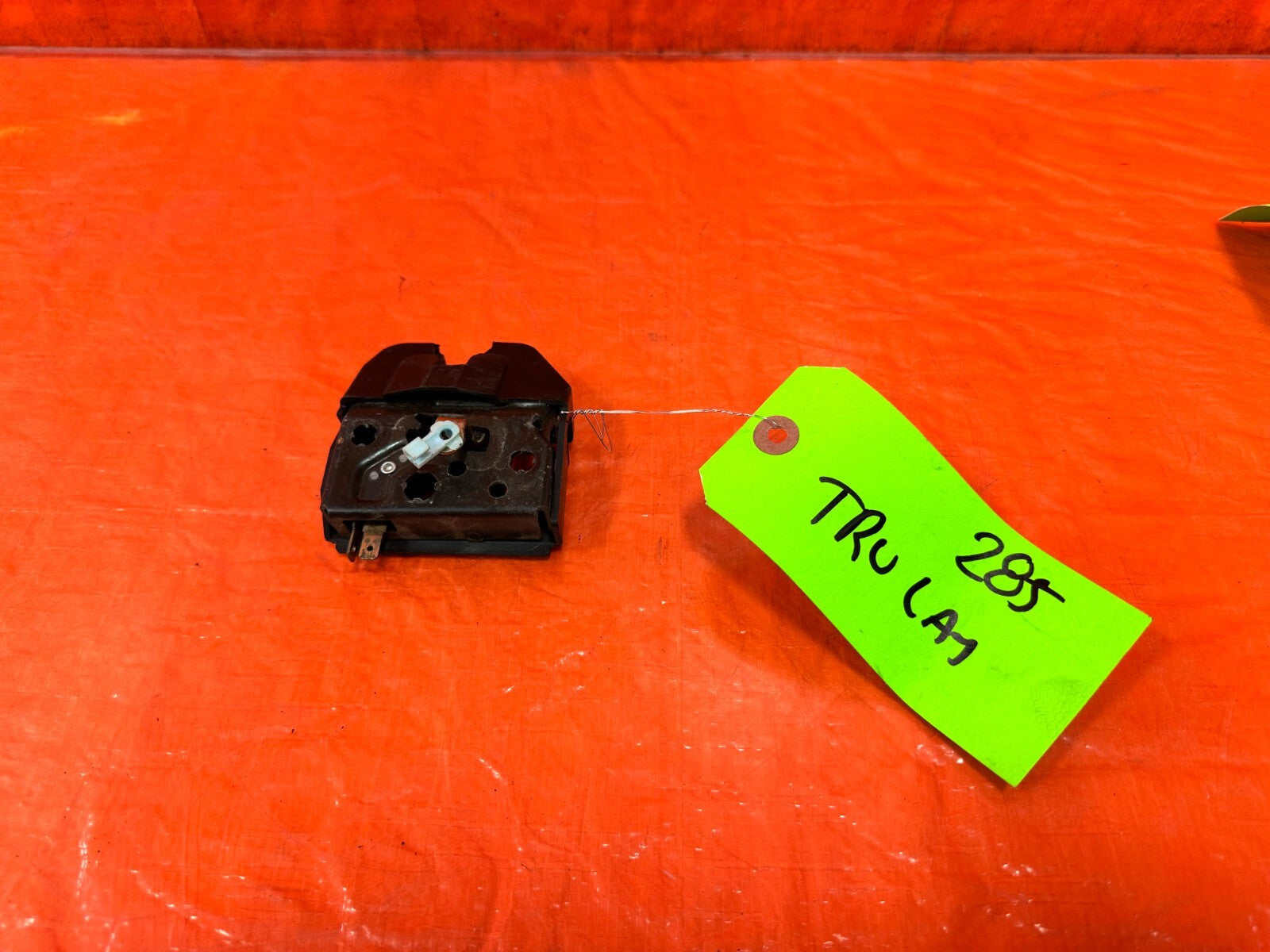 96 00 HONDA CIVIC   COUPE & SEDAN   TRUNK HINGE HATCH LATCH   OEM FACTORY  #2850