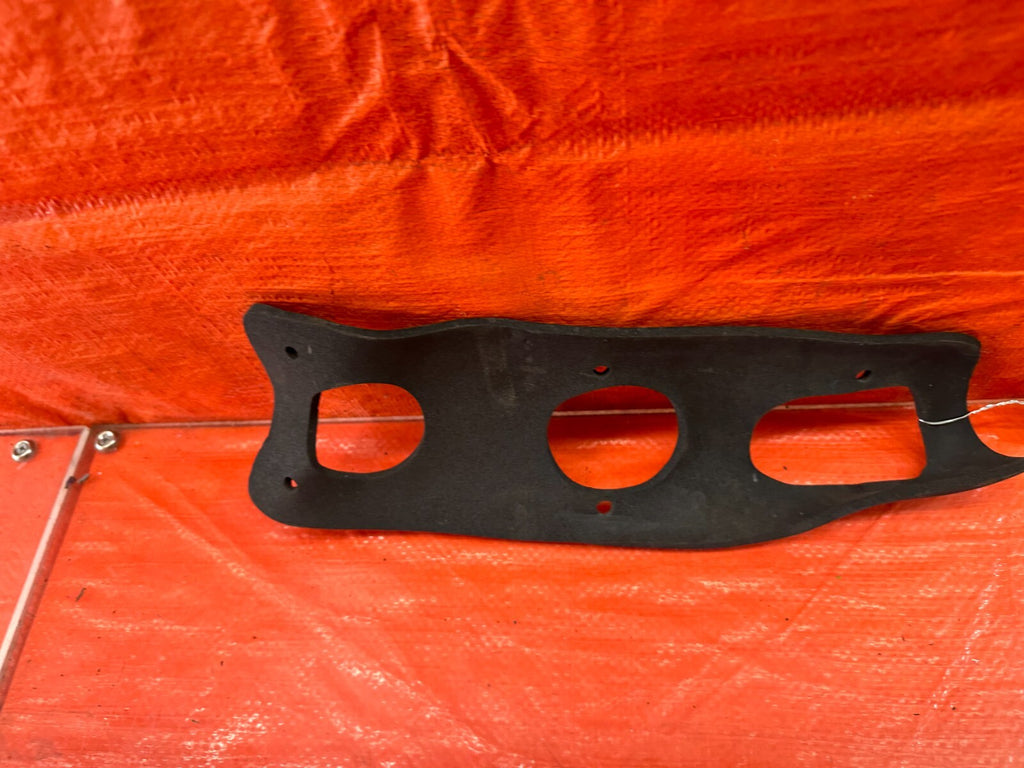 88 91 HONDA CRX   TAIL LIGHT LAMP   WEATHER TRIM GASKET   LEFT OR RIGHT OEM 2433