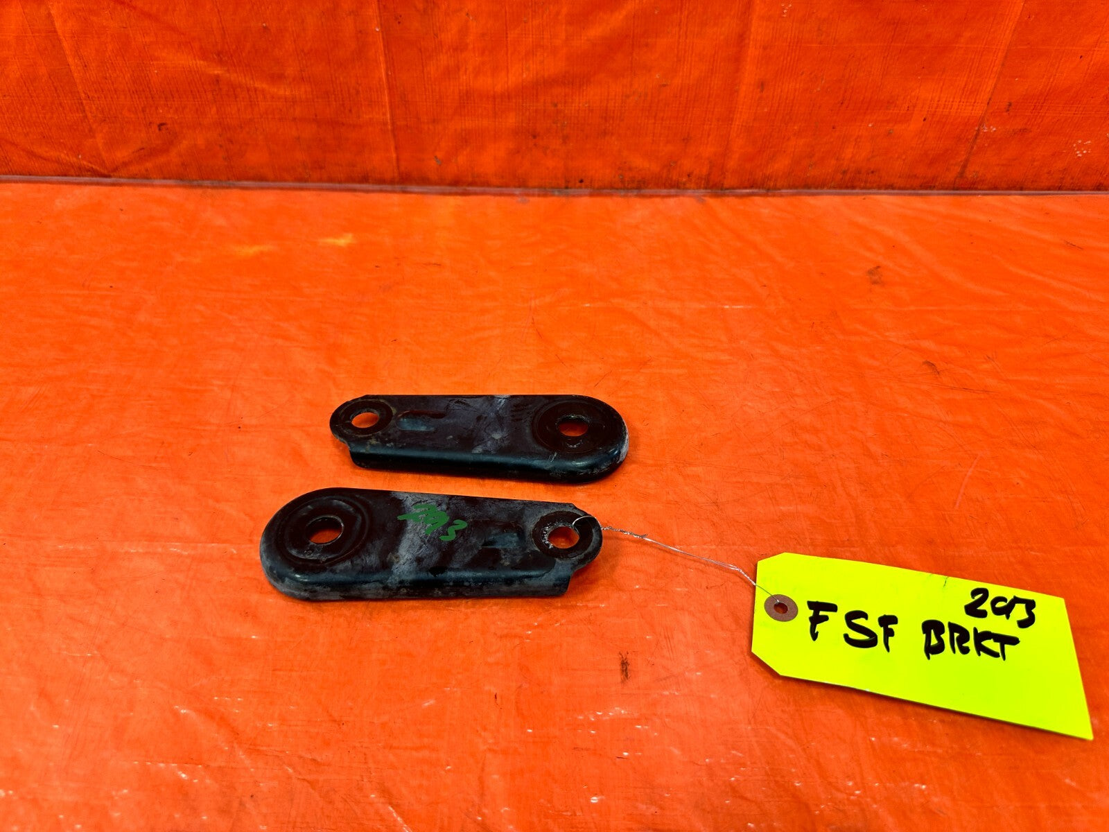 13 16 SCION FRS   17 20 86 13 20 BRZ   FRONT SUBFRAME BRACKETS SET OF 2 OEM 2930