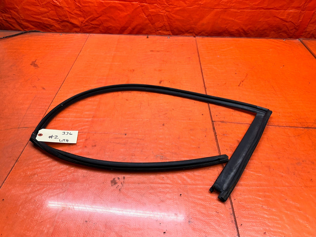 97 01 HONDA PRELUDE 2.2L DRIVER LEFT DOOR WINDOW UPPER WEATHER STRIP OEM #3360