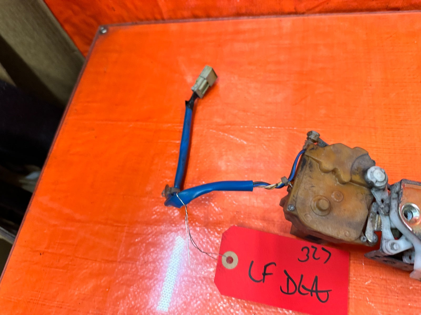 92 95 HONDA CIVIC   2D COUPE   DRIVER LEFT DOOR LOCK ACTUATOR LATCH OEM 3275