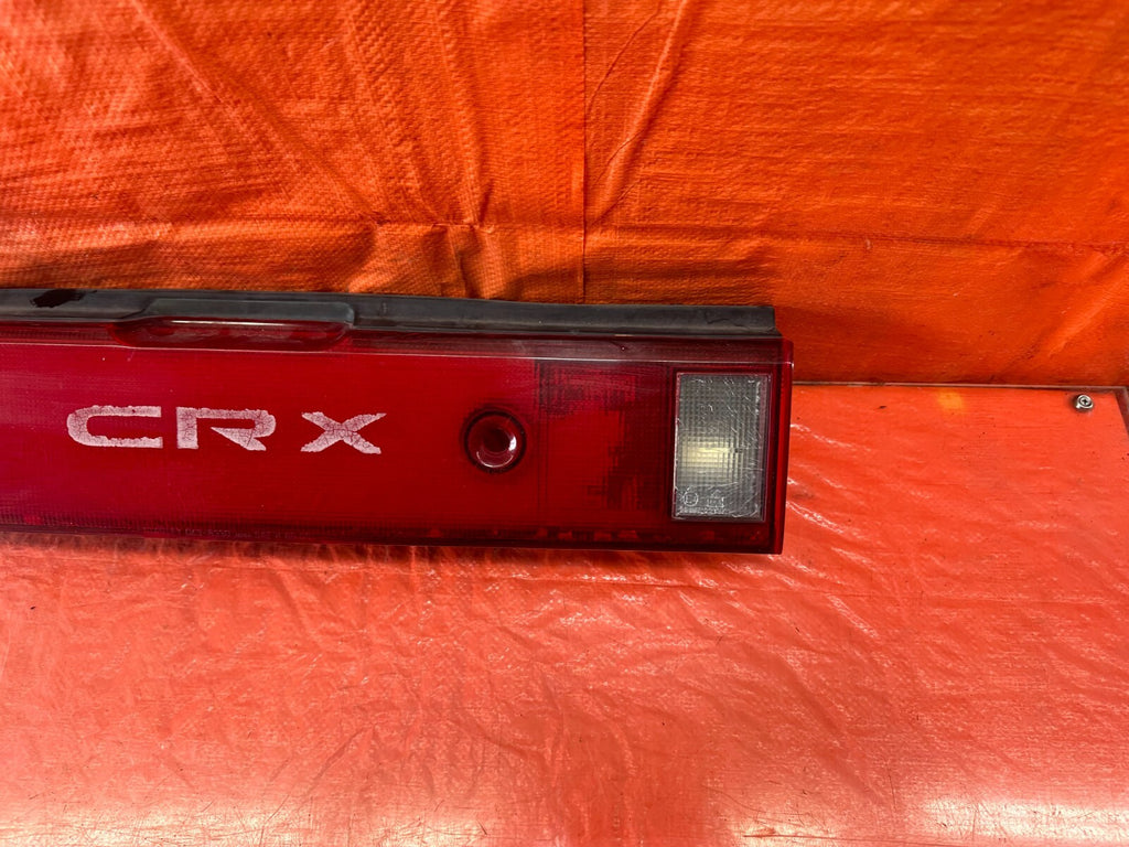 88 89 HONDA CRX   CENTER TAIL LIGHT MIDDLE TAIL LAMP   OEM FACTORY #243 12