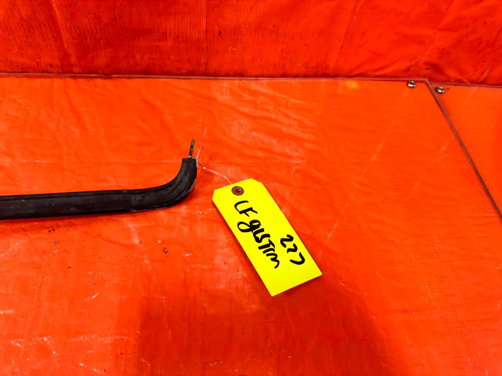 88 91 HONDA CRX   WINDSHIELD TRIM GARNISH MOLDING DRIVER LEFT   OEM #2771