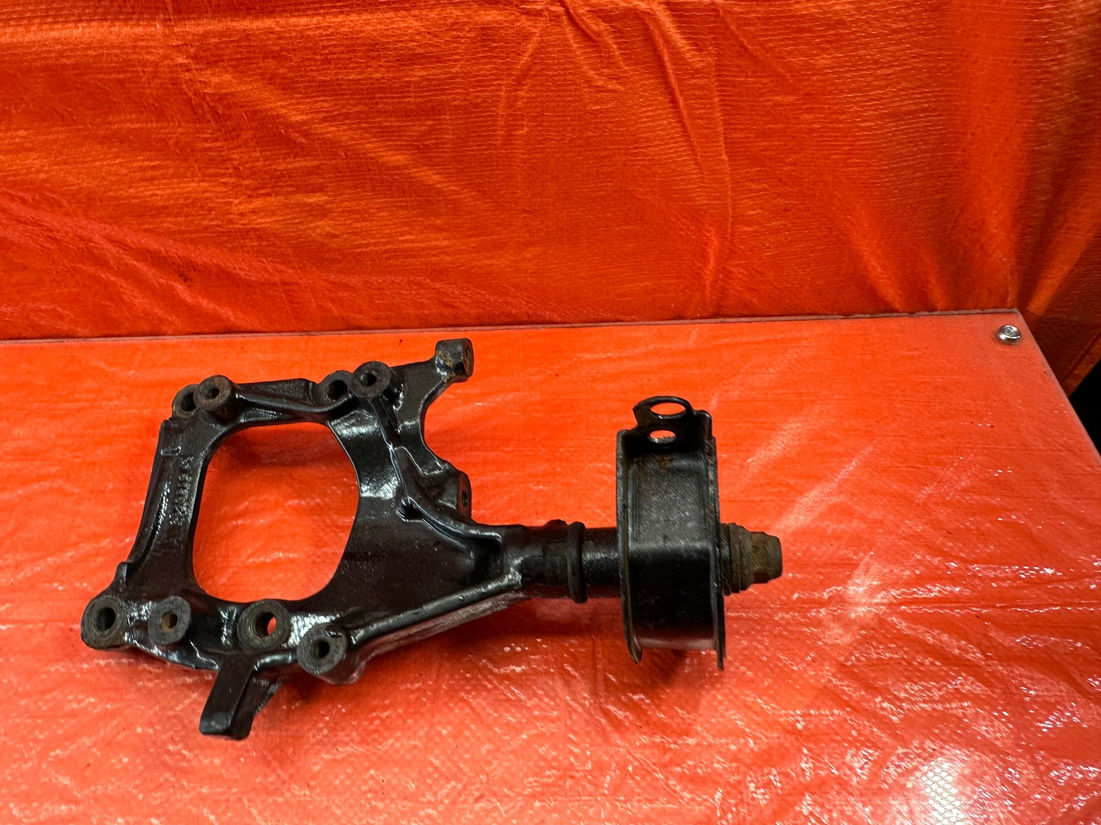 92 95 HONDA CIVIC   D16Z6 D15B7 AIR CONDITIONING AC COMPRESSOR PUMP BRACKET  5