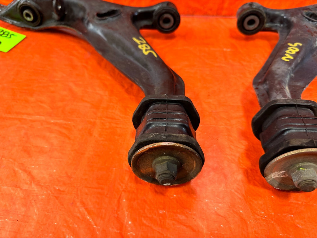 99 00 HONDA CIVIC SI EM1   LEFT AND RIGHT FRONT LOWER CONTROL ARMS   OEM #2856