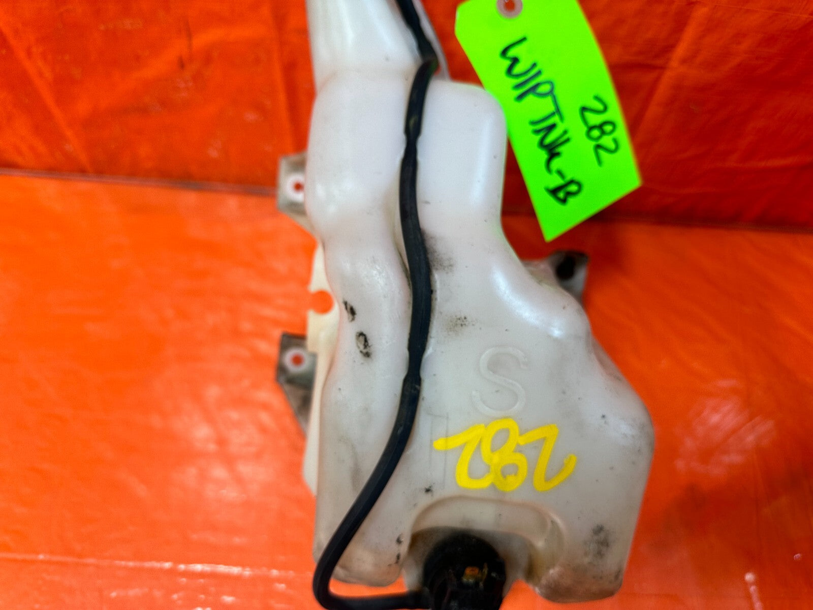 06 11 HONDA CIVIC 4 DOOR SEDAN   WINDSHIELD WIPER FLUID RESERVOIR TANK OEM #2822