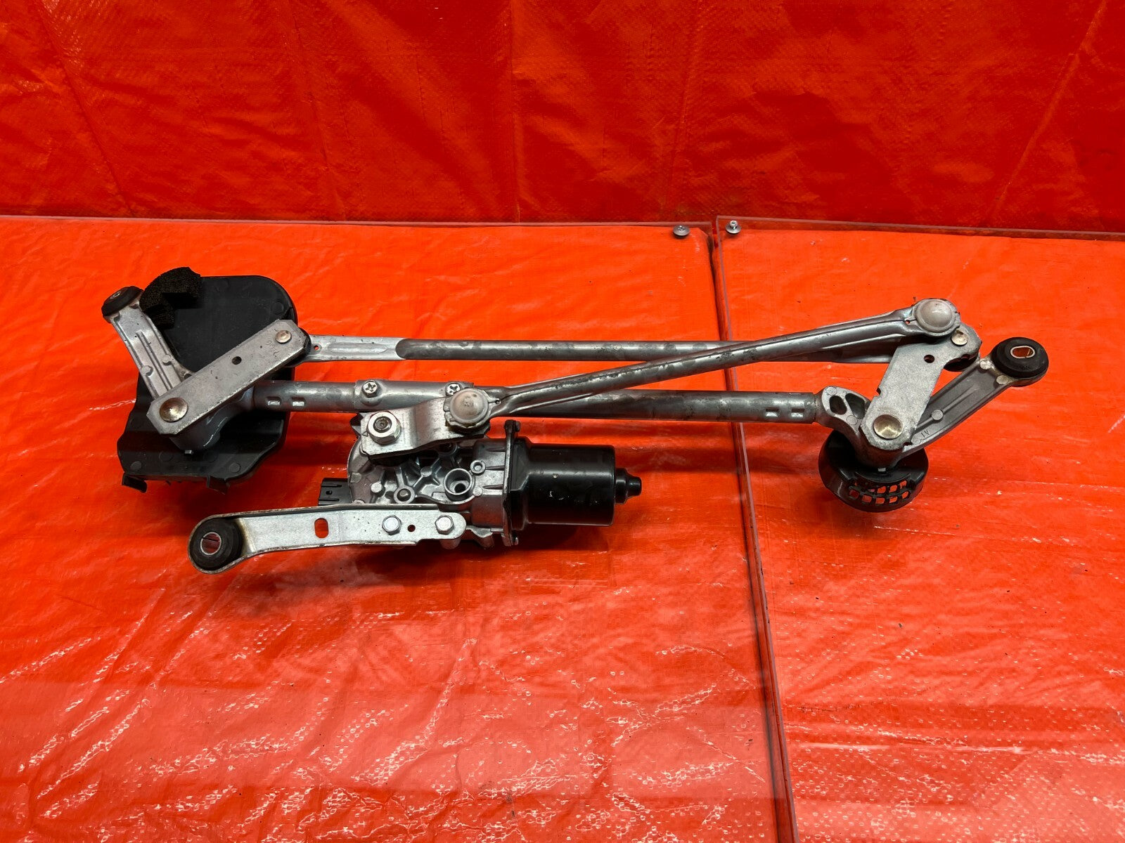 14 20 INFINITI Q50 Q60   WINDSHIELD WIPER MOTOR W/ LINKAGE   OEM FACTORY #966