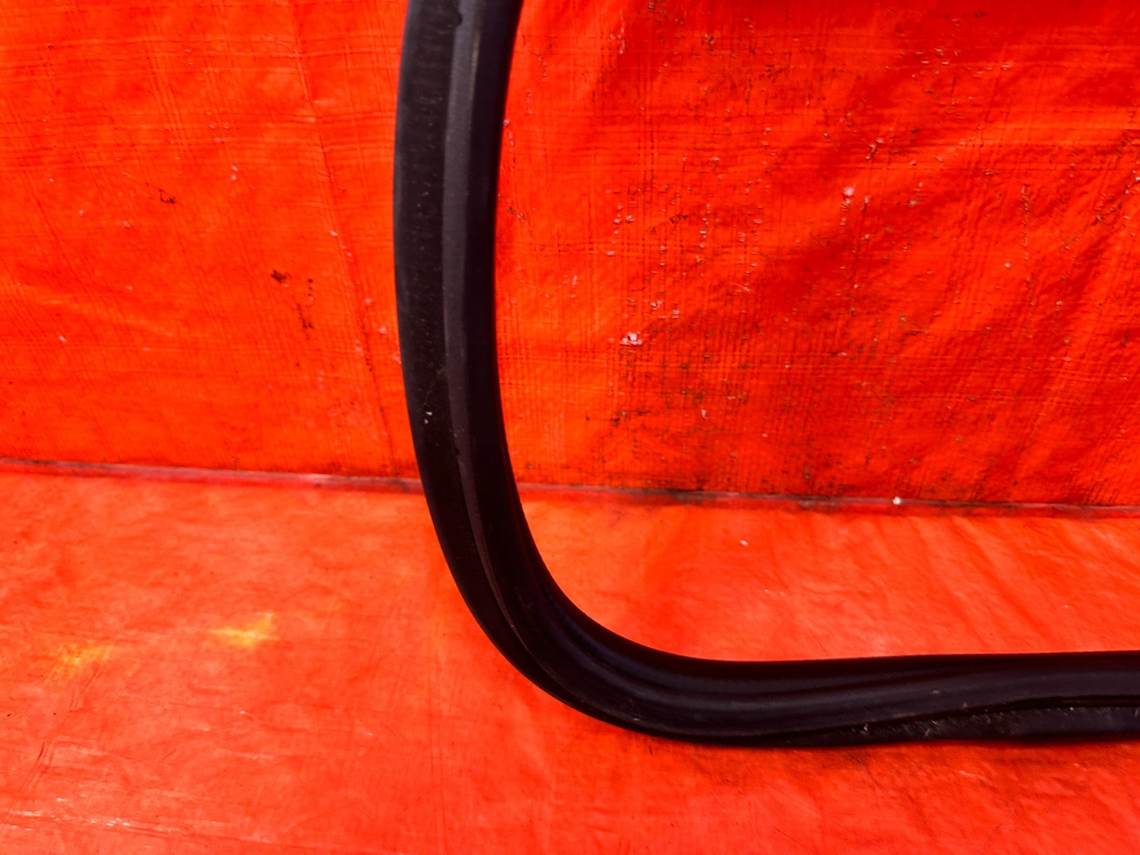 09 11 MAZDA RX8 RX 8  PASSENGER RIGHT REAR GLASS WEATHER STRIP   OEM #3035