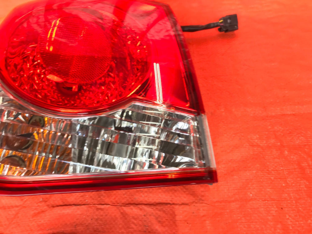 OEM 2014 2015 2016 CHEVROLET CRUZE SEDAN DRIVER LEFT TAIL LIGHT LAMP OUTER1