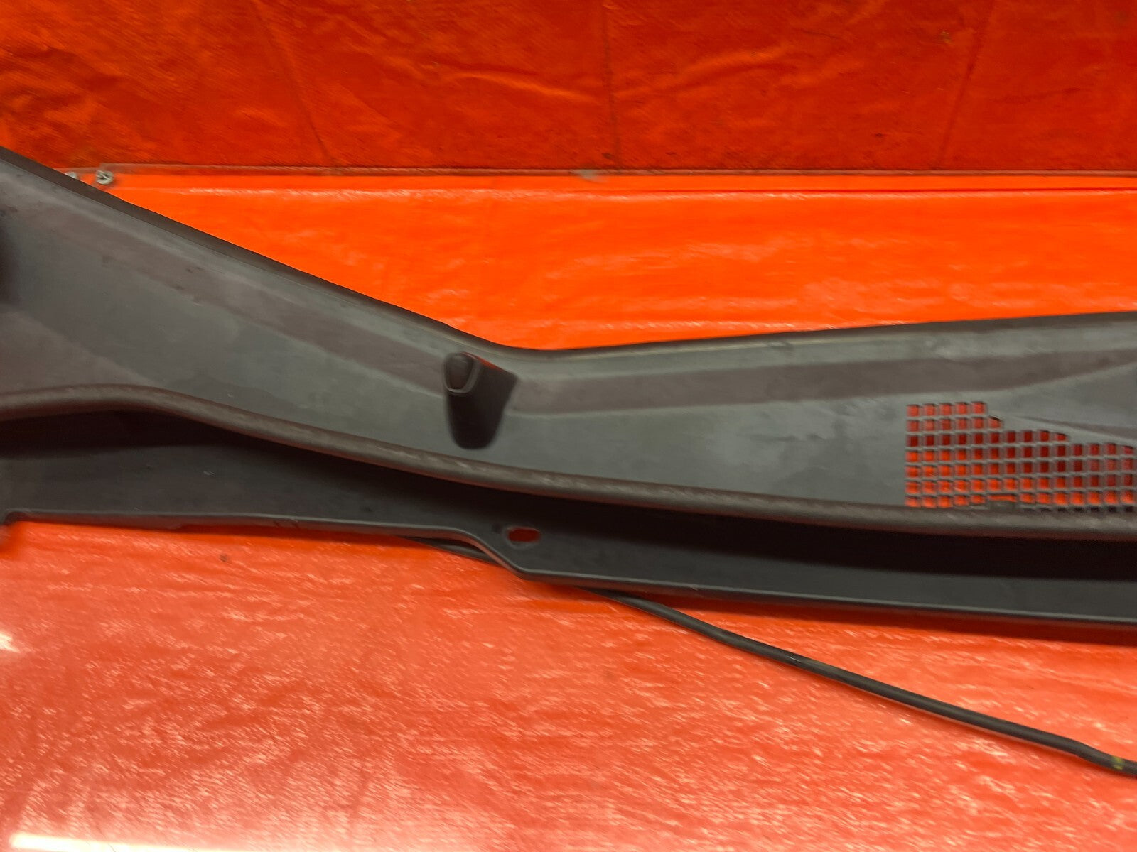 09 14 ACURA TSX   WINDSHIELD WIPER COWL TRIM PLASTIC BEZEL   OEM FACTORY #1687