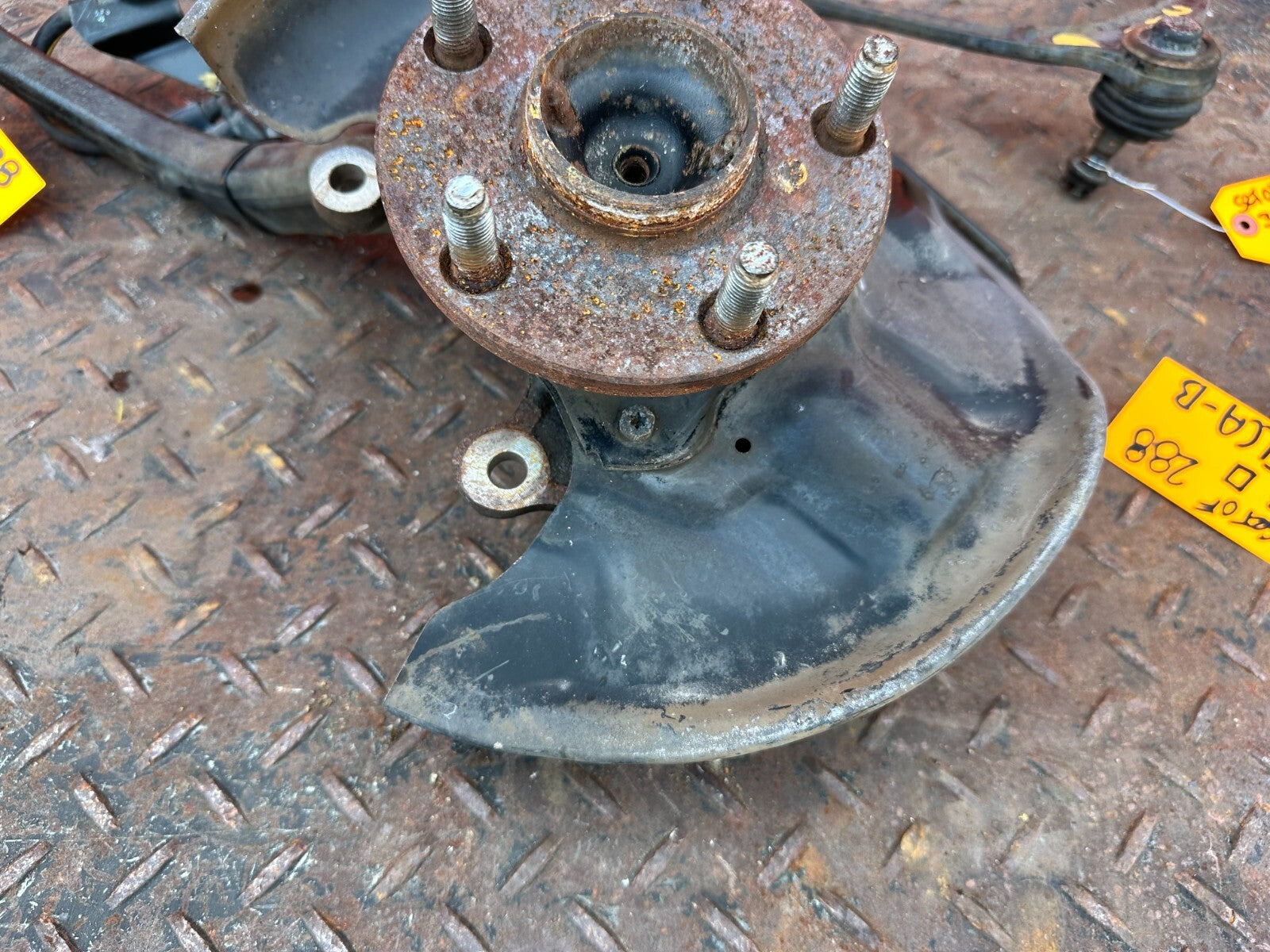 02 10 LEXUS SC430 PASSENGER RIGHT FRONT SPINDLE KNUCKLE HUB W/ ALL ARMS OEM #2883