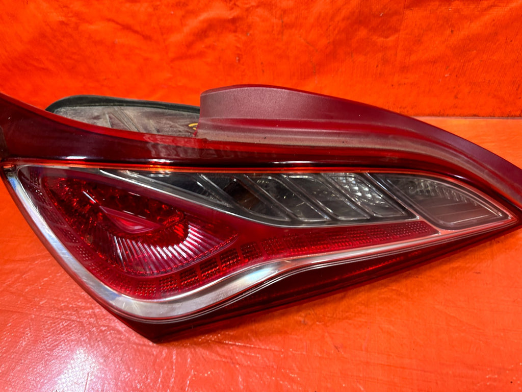 13 16 HYUNDAI GENESIS COUPE   DRIVER LEFT TAIL LIGHT LAMP   OEM FACTORY #3263