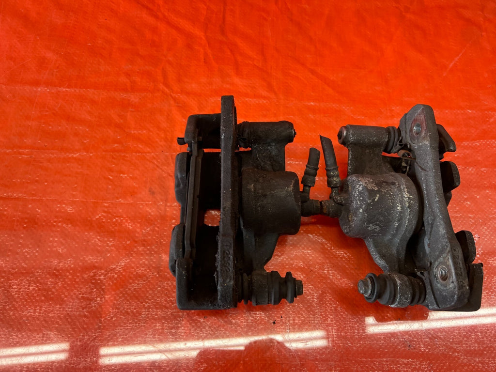 93 94 HONDA DEL SOL S   FRONT BRAKE CALIPER SET   LEFT & RIGHT CALIPERS   OEM OE10