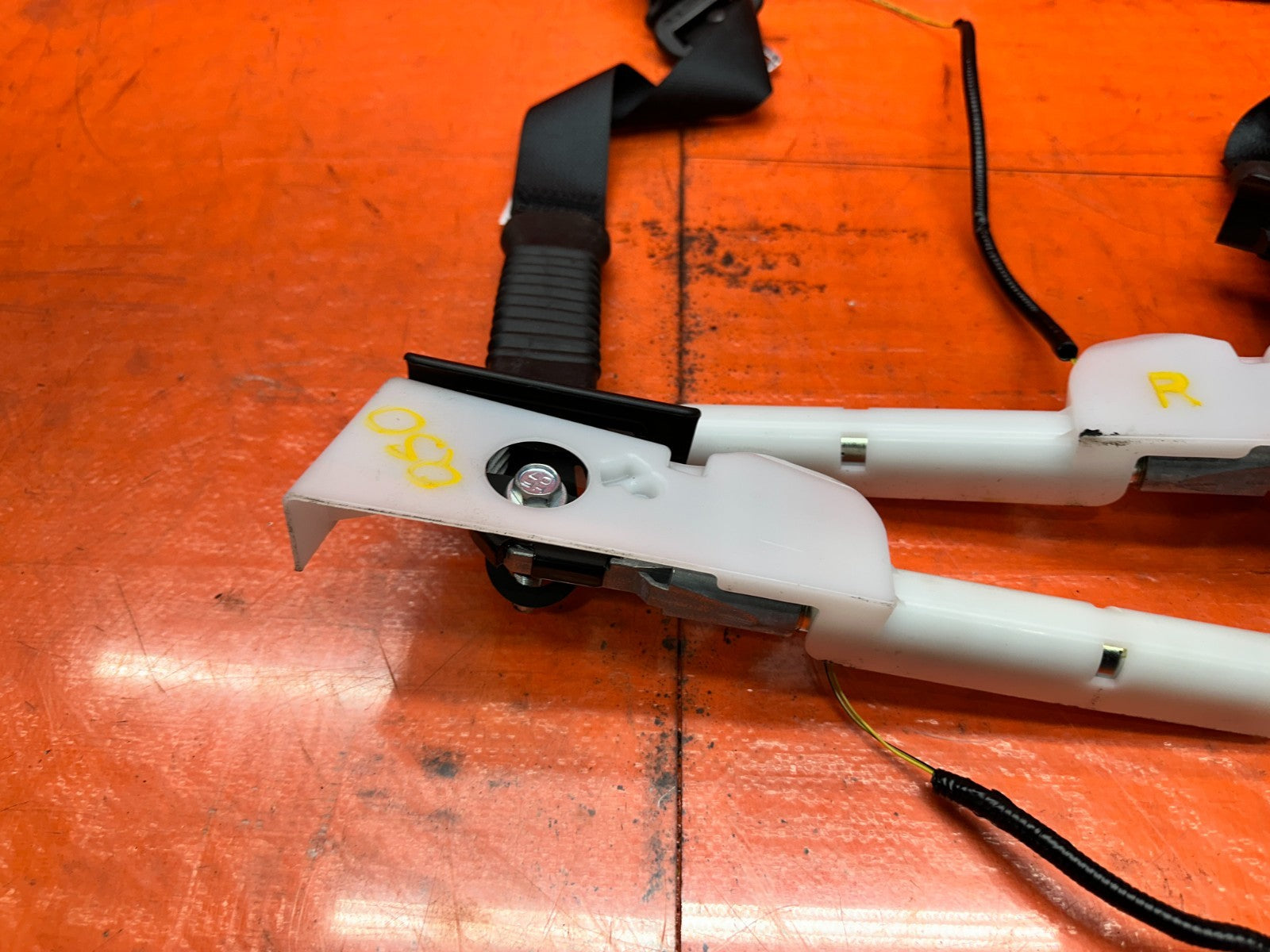 16 23 INFINITI Q60 2D FRONT LEFT RIGHT SEAT BELT RETRACTOR SET OEM8