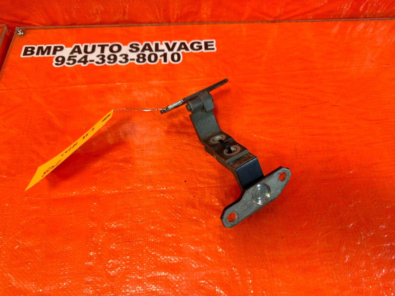 08 15 INFINITI G37 & Q60 2D   DOOR HINGE SET   UPPER & LOWER   LEFT SIDE OEM 2487